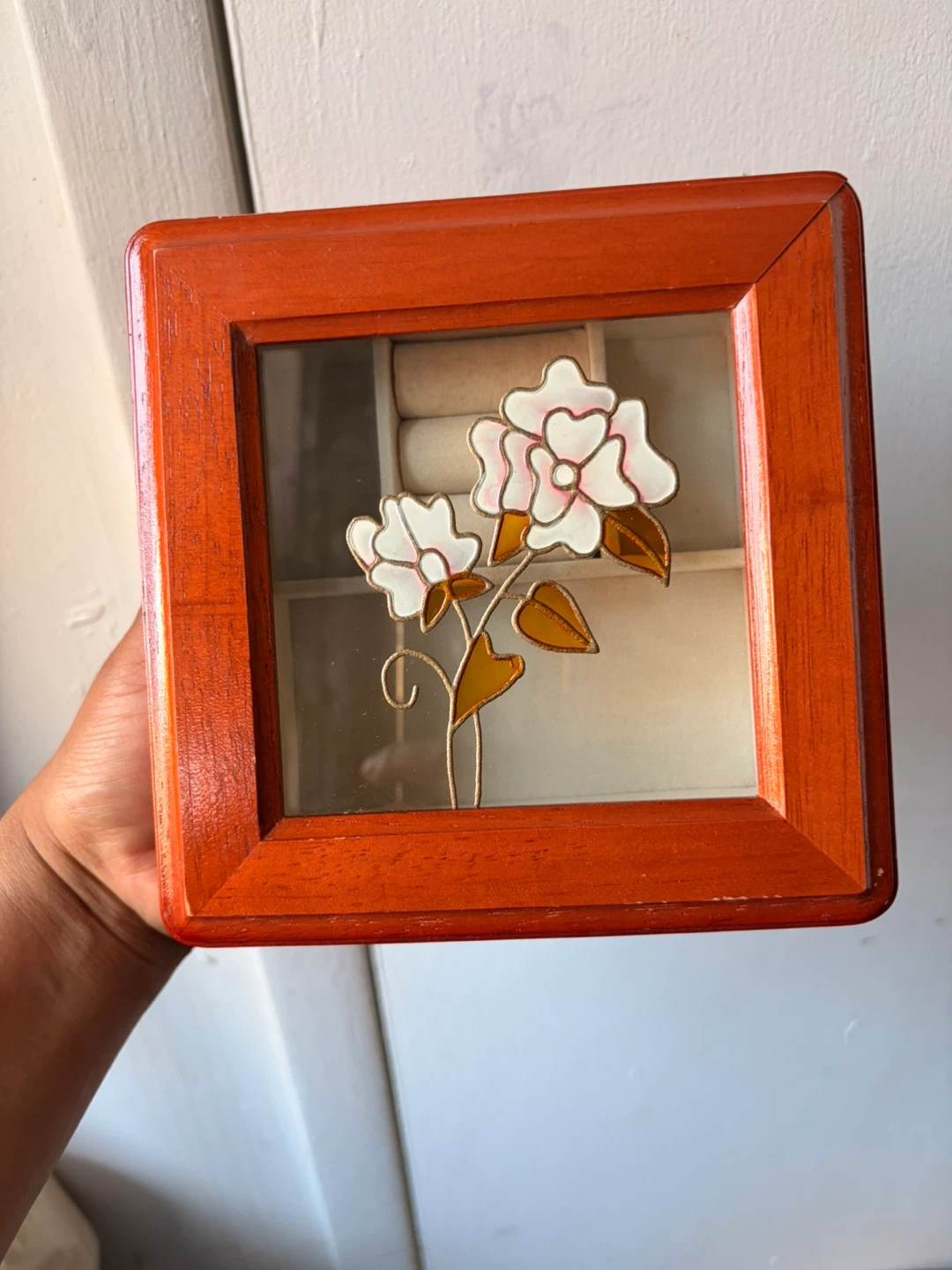 Jewelry box