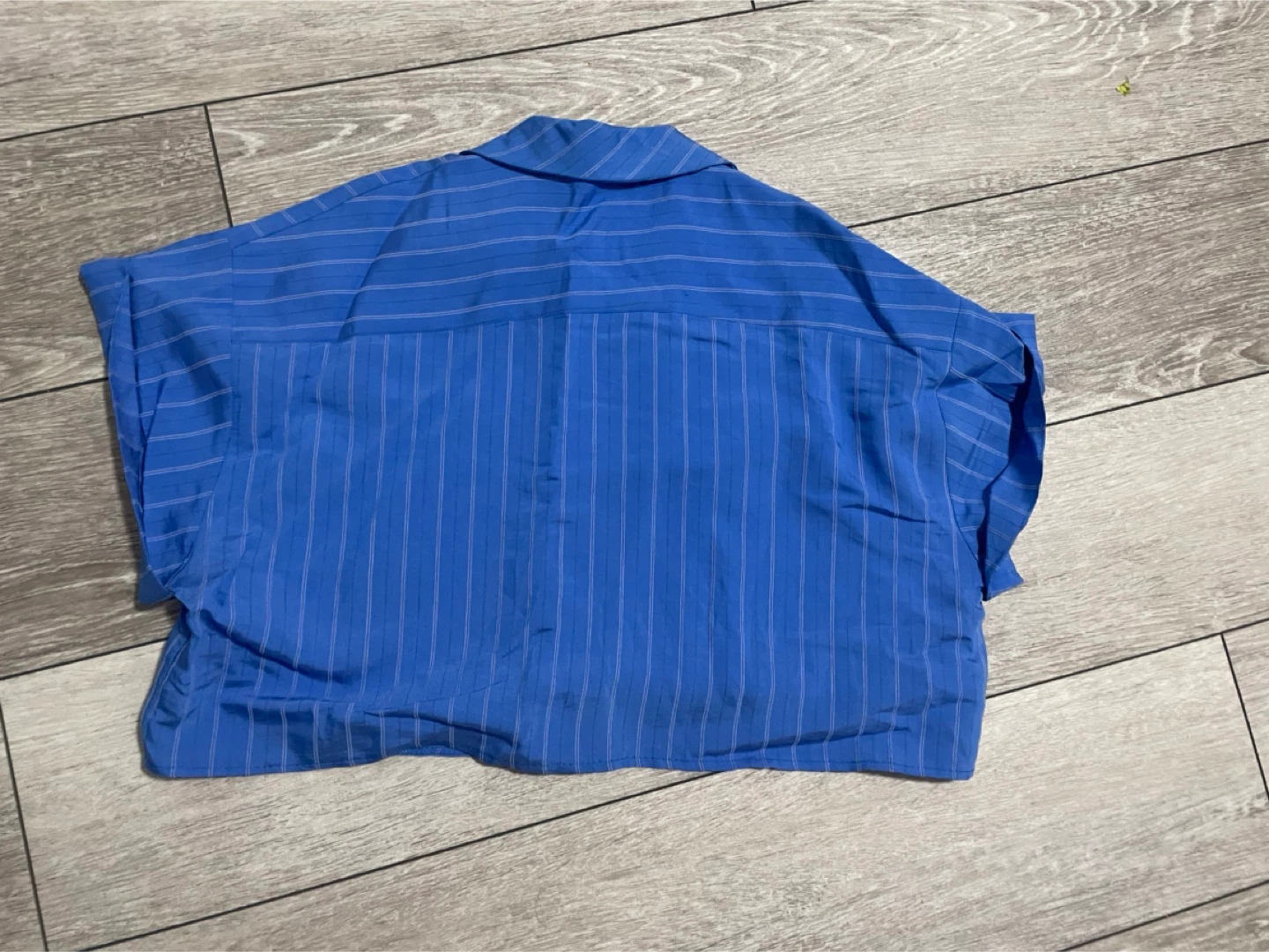 OQQQA Blue Striped Cropped Shirt