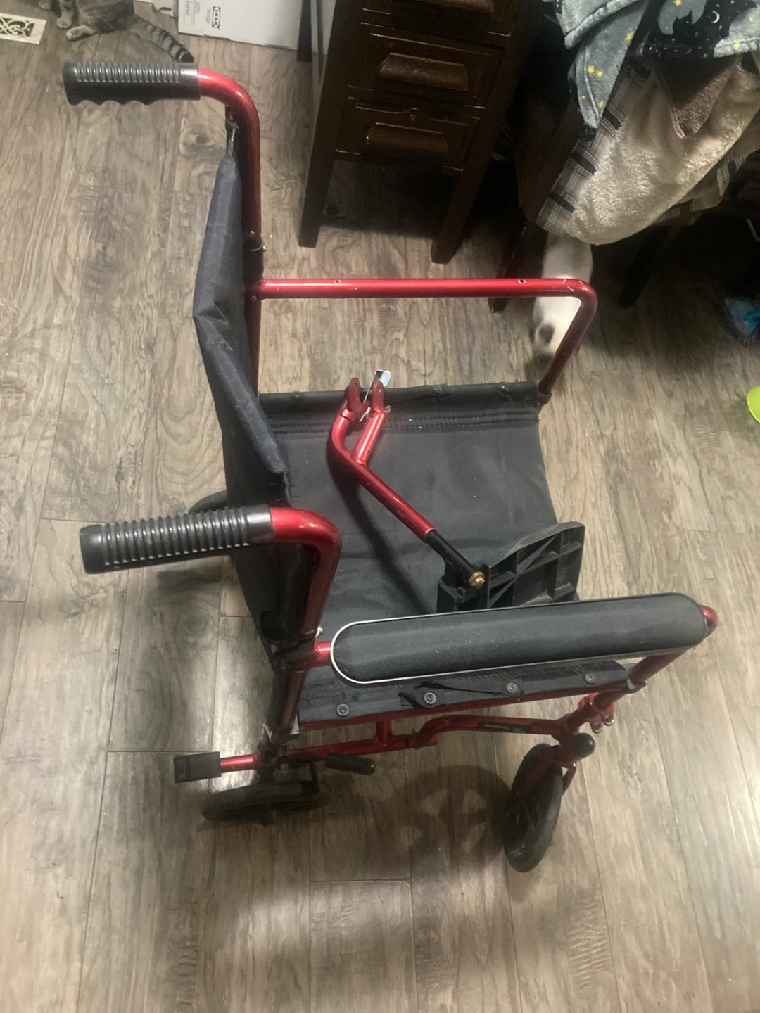 Red transport wheel chair - photo 2