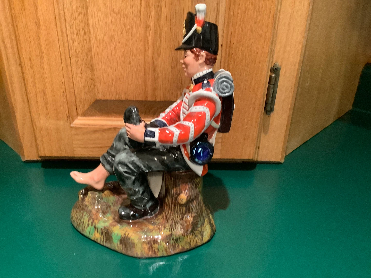 Vt Royal Doulton’s Porcelain Figurine “Drummer Boy” - photo 3