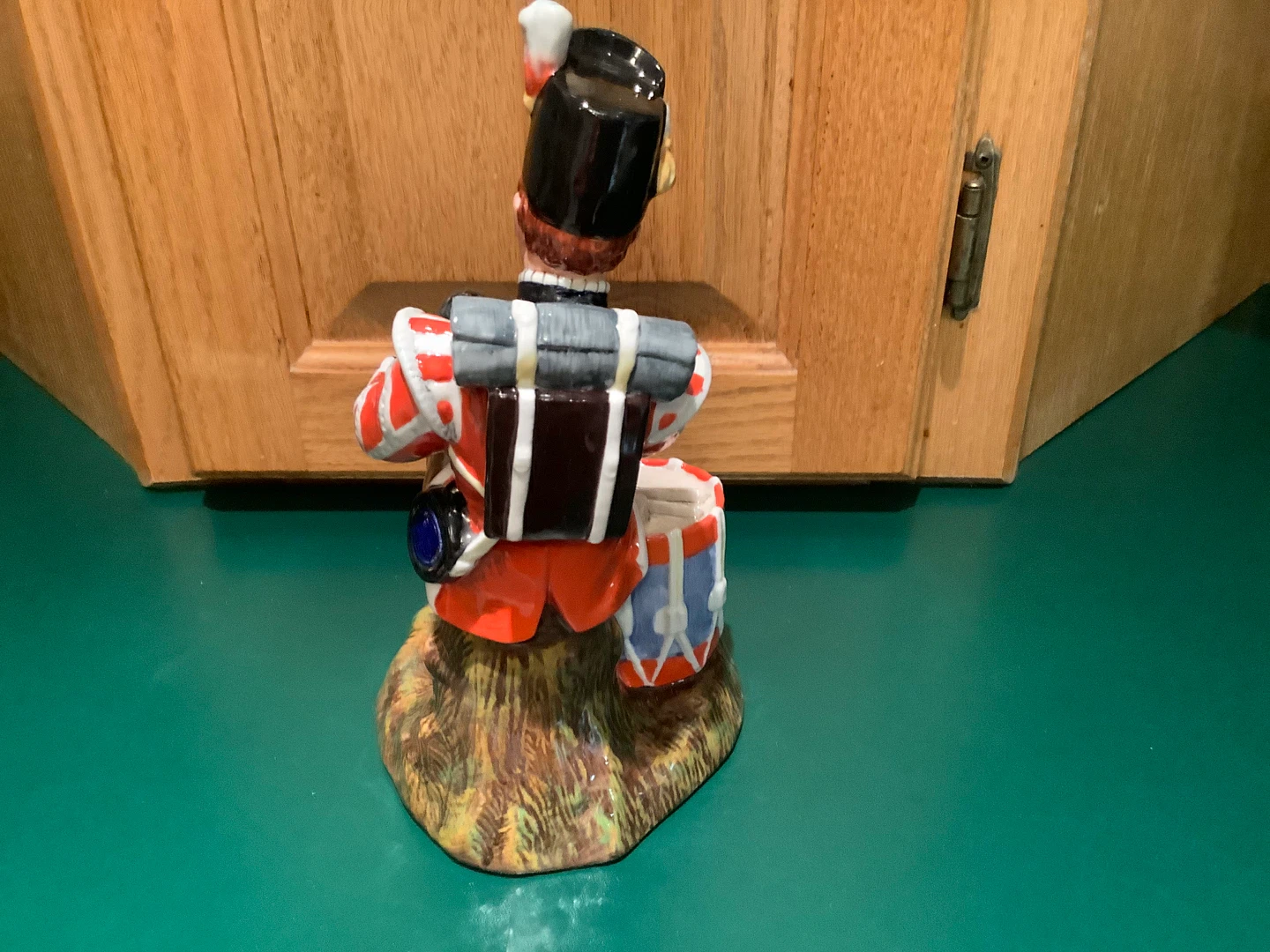 Vt Royal Doulton’s Porcelain Figurine “Drummer Boy” - photo 5