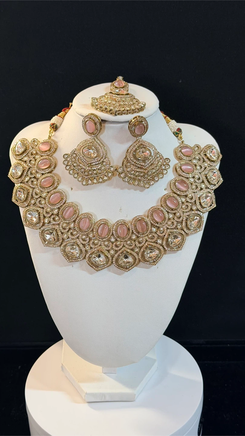 Pink kundan choker with tikka set
