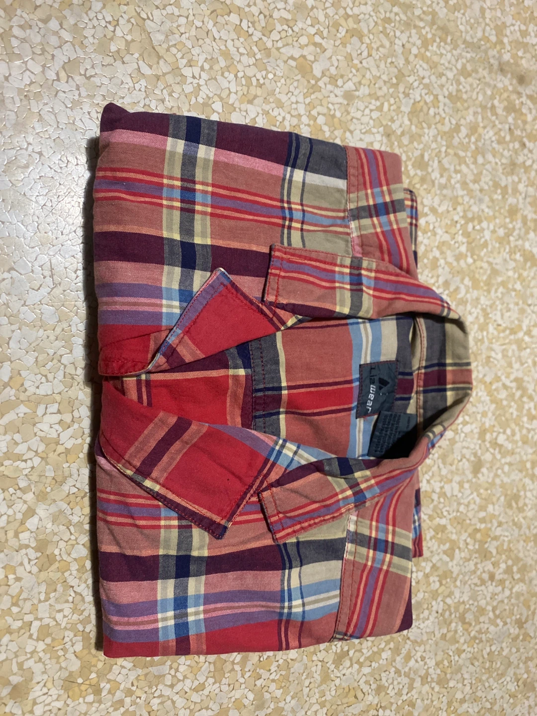 Red Plaid Short-Sleeve Button-Up Shirt - photo 2