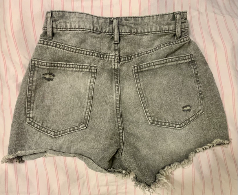 Grey Denim Shorts Size 3 - photo 3