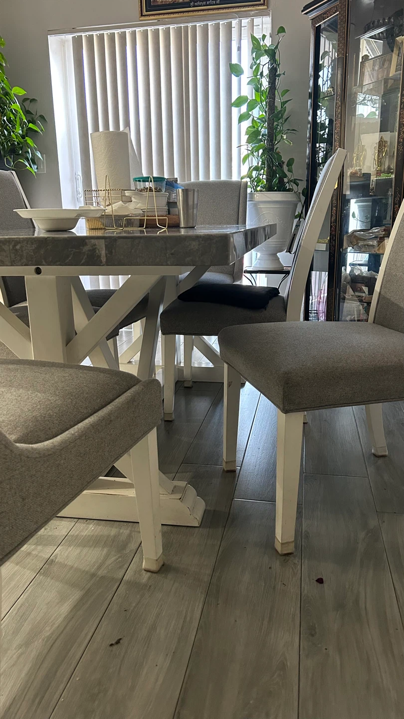 Dining Table with 6 Chairs from Bob’s
