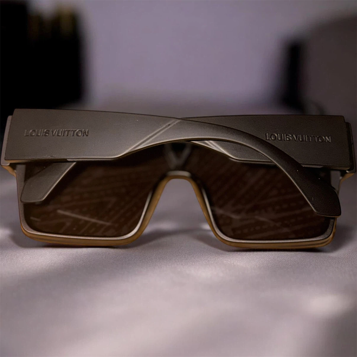 Louis Vuitton Sunglasses - photo 2