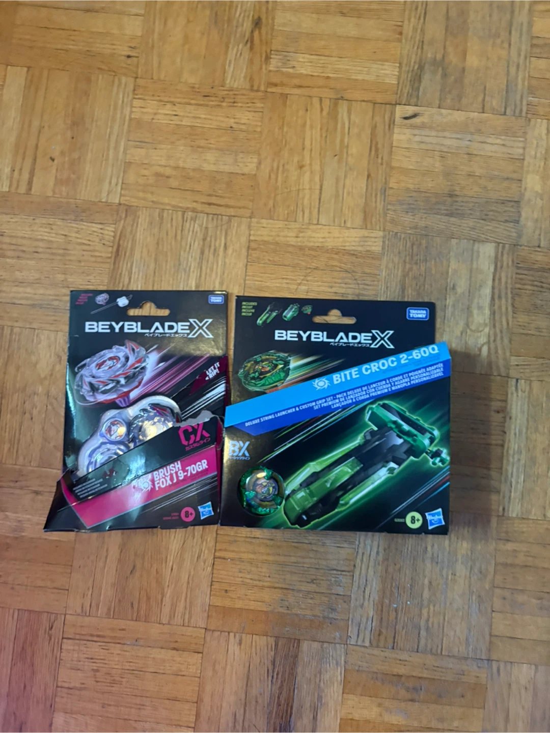 Beyblade X Brush FoxJ9-70GR and Bite Croc 2-600