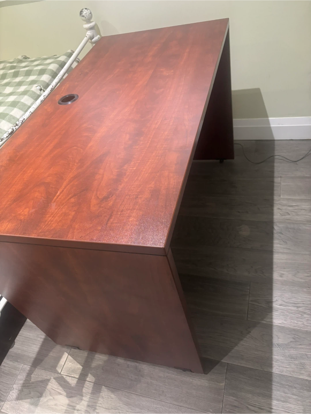Computer table