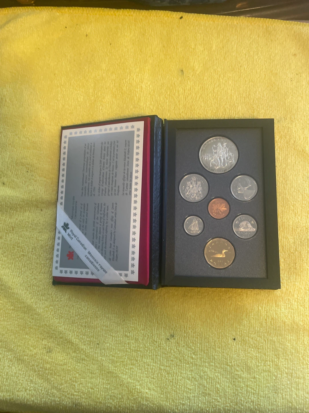 Royal Canadian Mint Coin Set - photo 2
