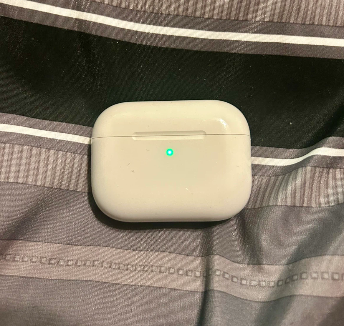 Apple AirPods Pro 3 with MagSafe Case (USB-C) – Authentic - photo 3