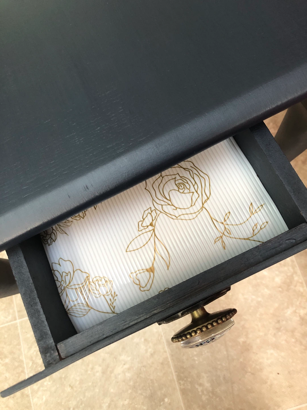 End table - photo 3