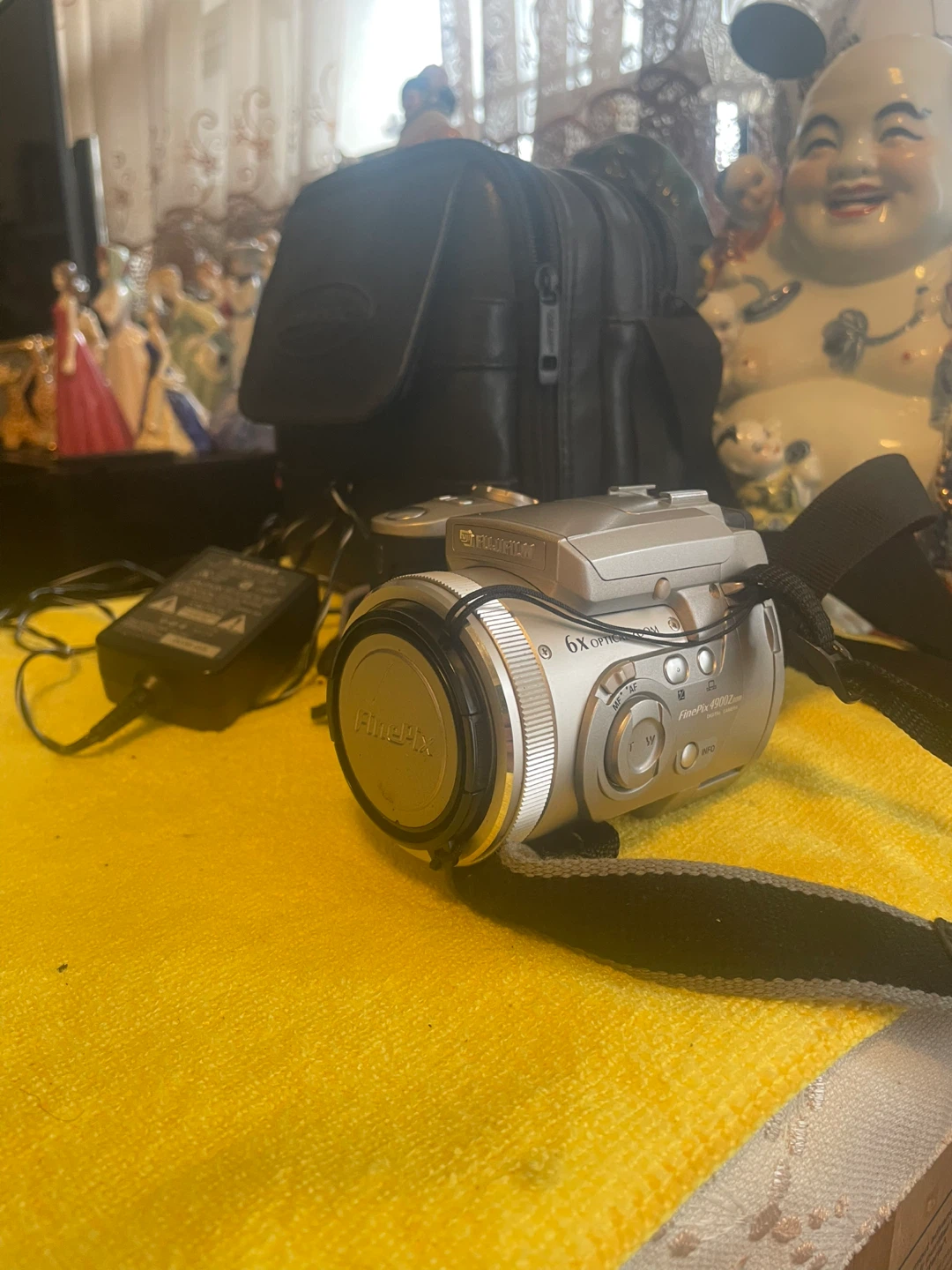 Fujifilm FinePix Digital Camera with Case - photo 3