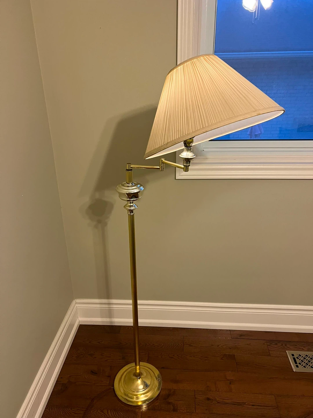 Brass Floor Lamp with Adjustable Arm - photo 2