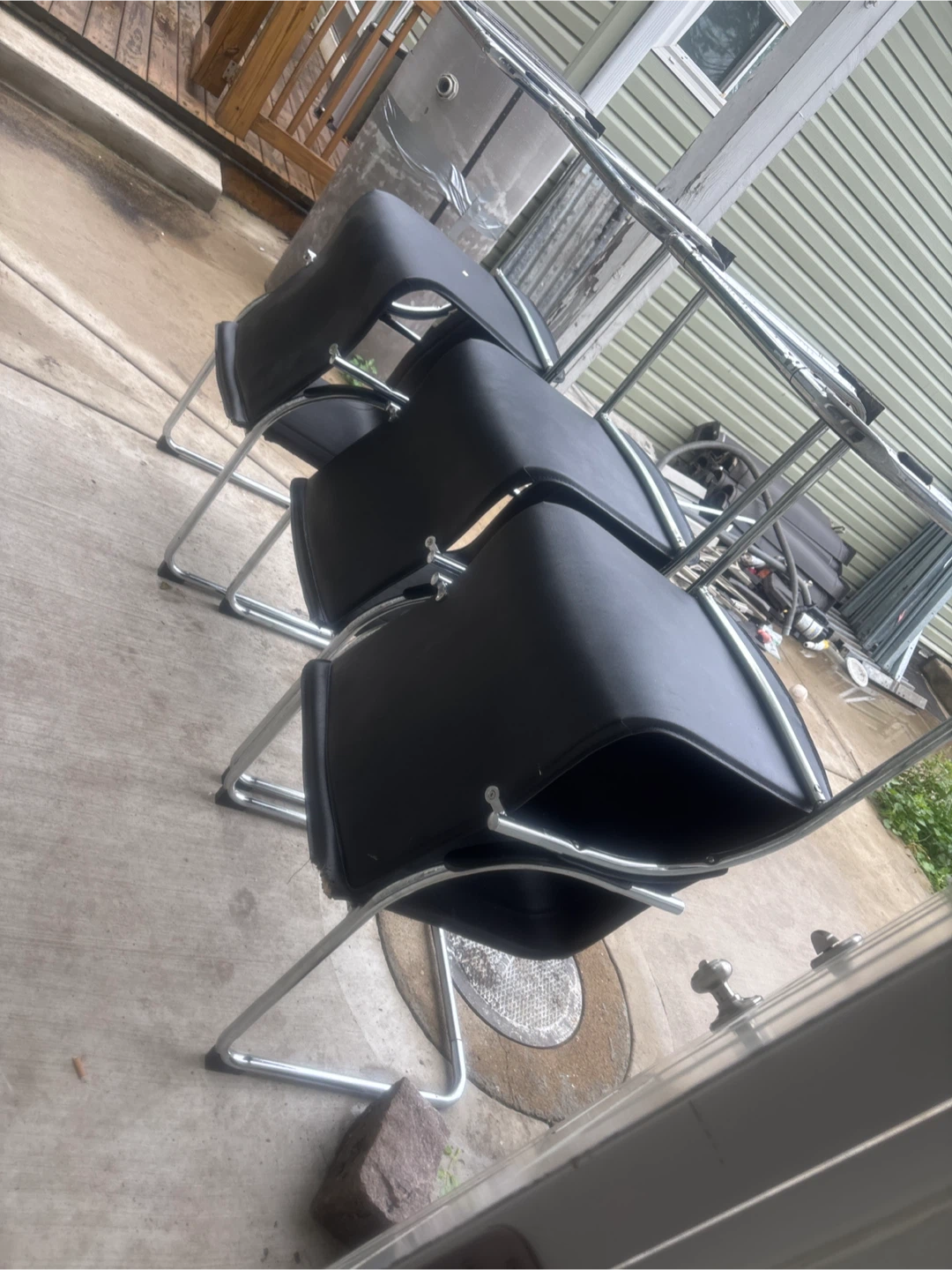 6 chairs ready to go easy loading