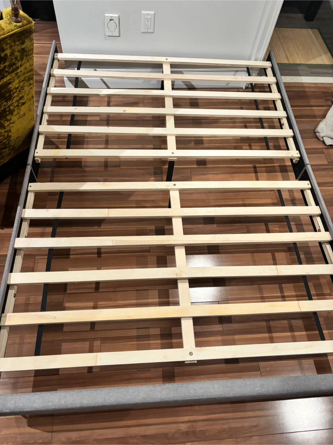 Selling Double bed and Head Board - photo 2