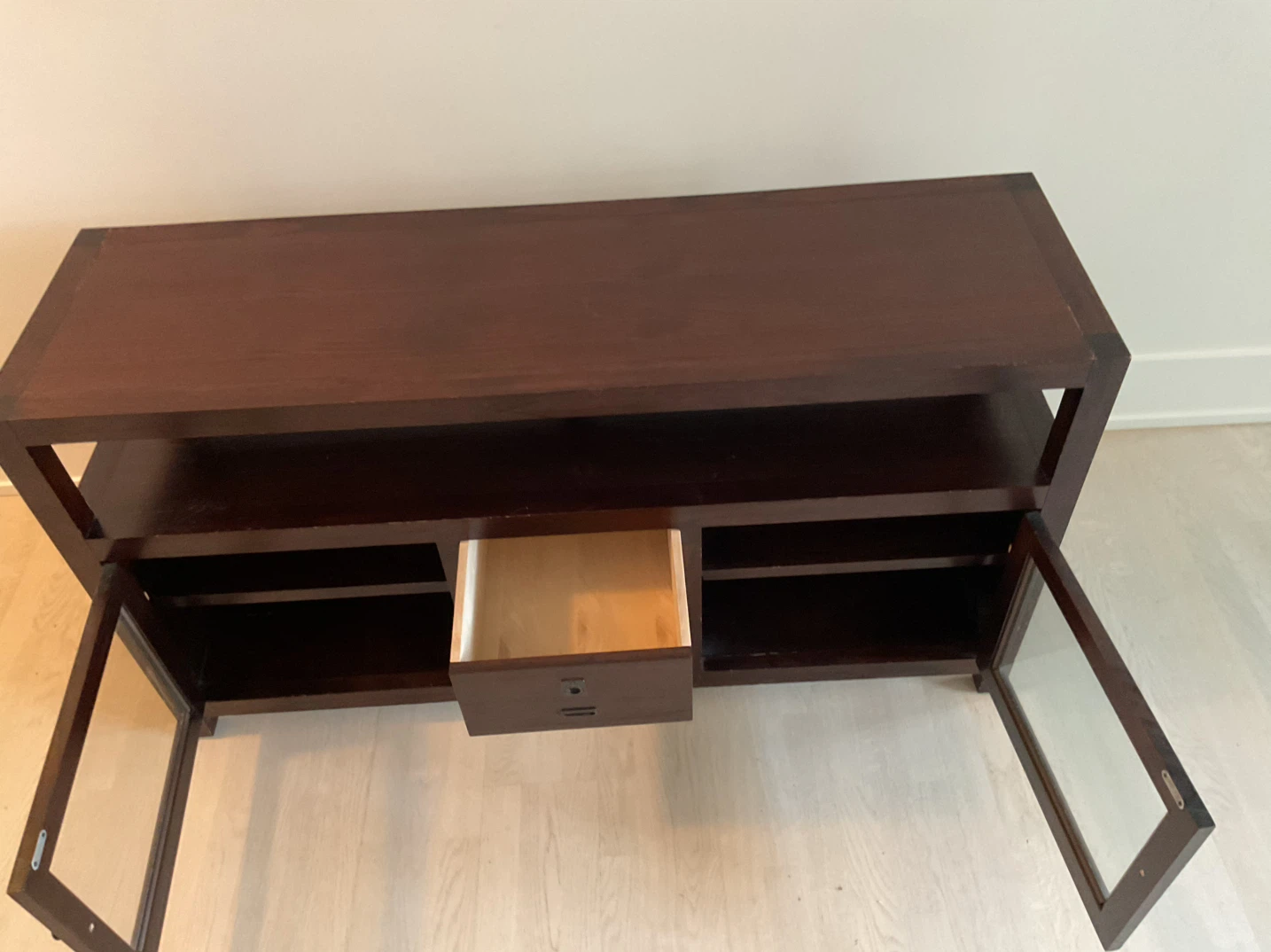 Media console - photo 4