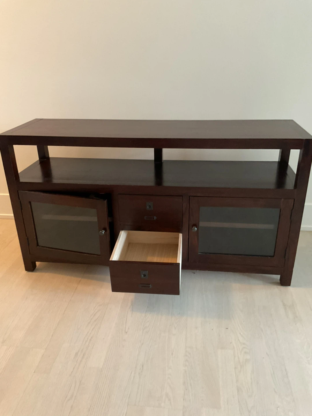 Media console - photo 5