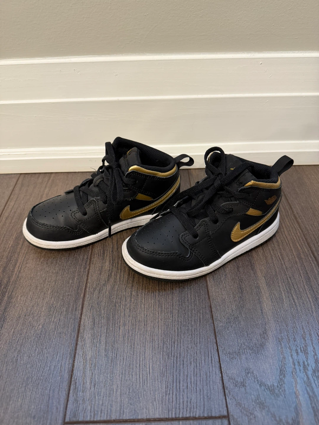 Air Jordan 1 Toddler Shoes - photo 4