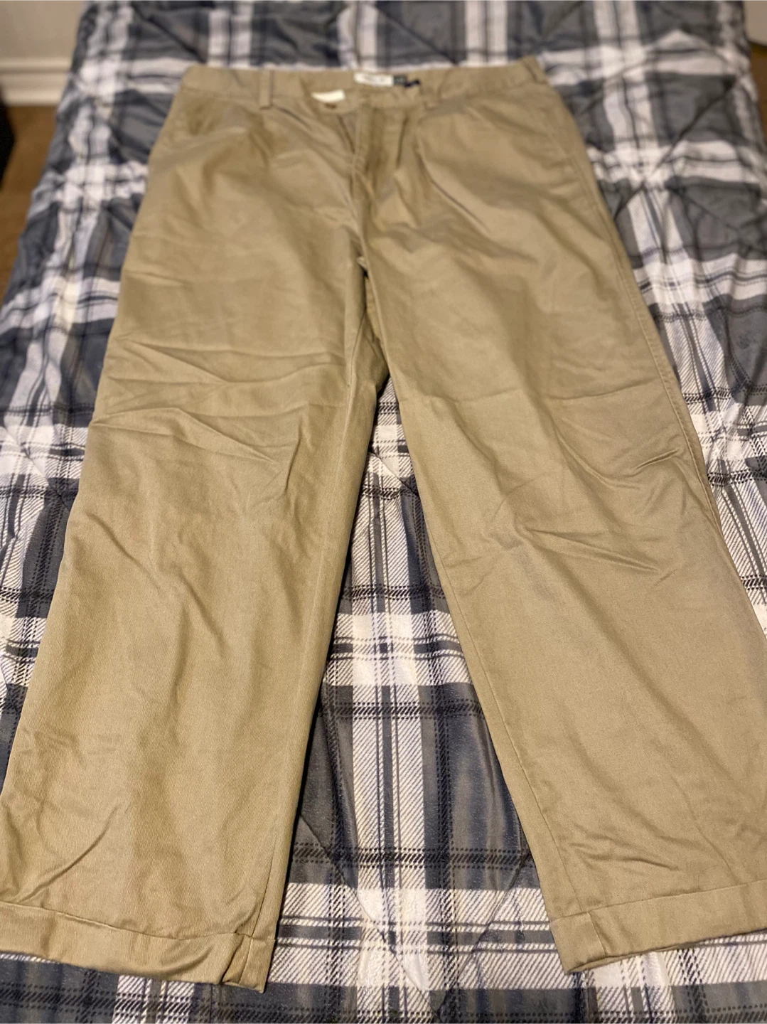 Mens GAP Khaki Pants Size 38x32