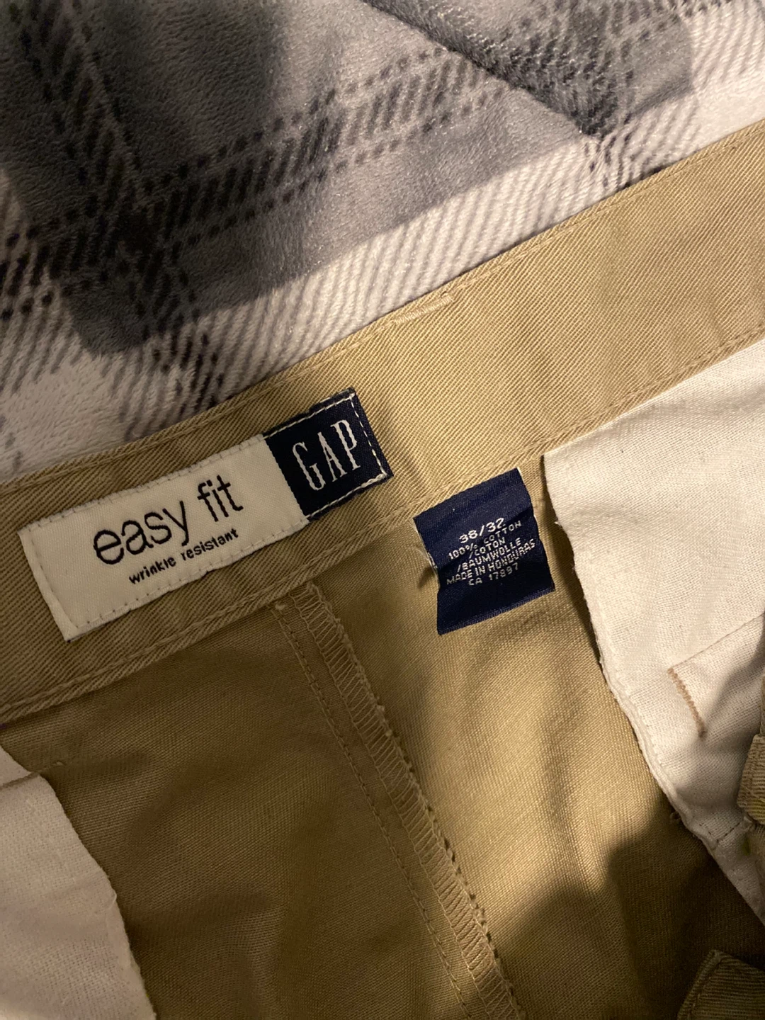 Mens GAP Khaki Pants Size 38x32 - photo 2