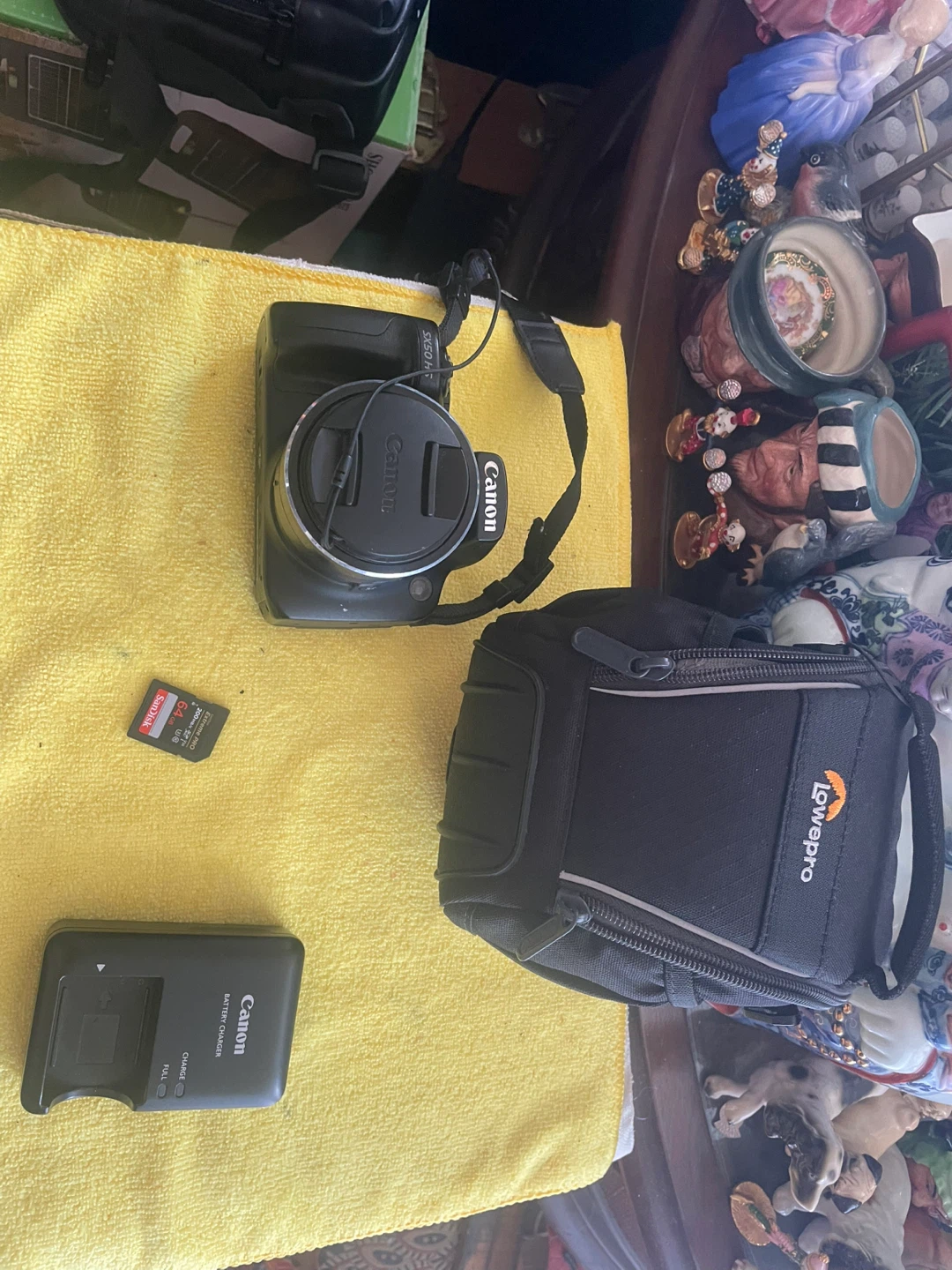 Canon PowerShot SX50 HS Digital Camera with Bag and Charger