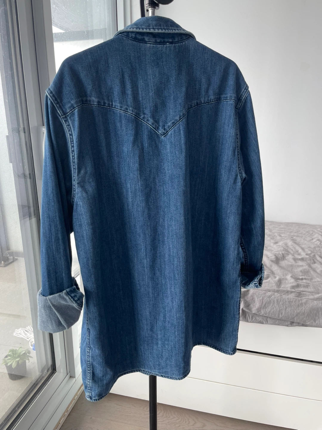 Levi's Relaxed Fit Denim Shirt - Medium - photo 5