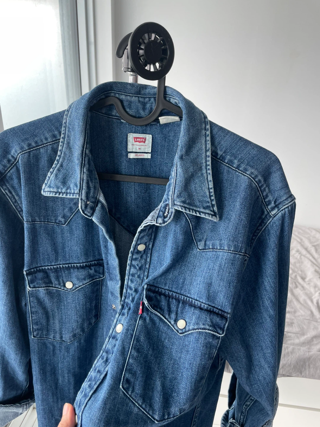 Levi's Relaxed Fit Denim Shirt - Medium - photo 2
