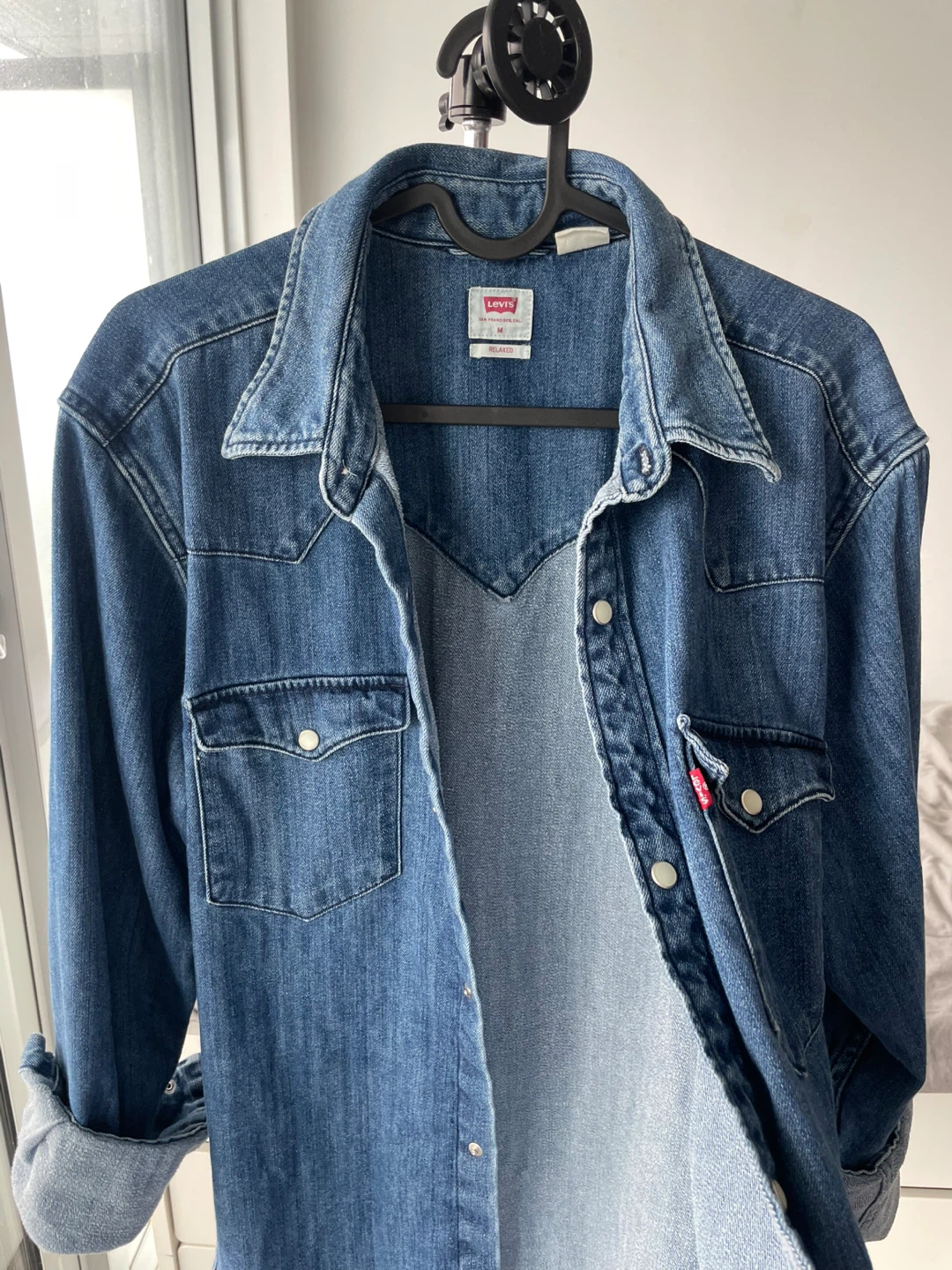Levi's Relaxed Fit Denim Shirt - Medium - photo 4