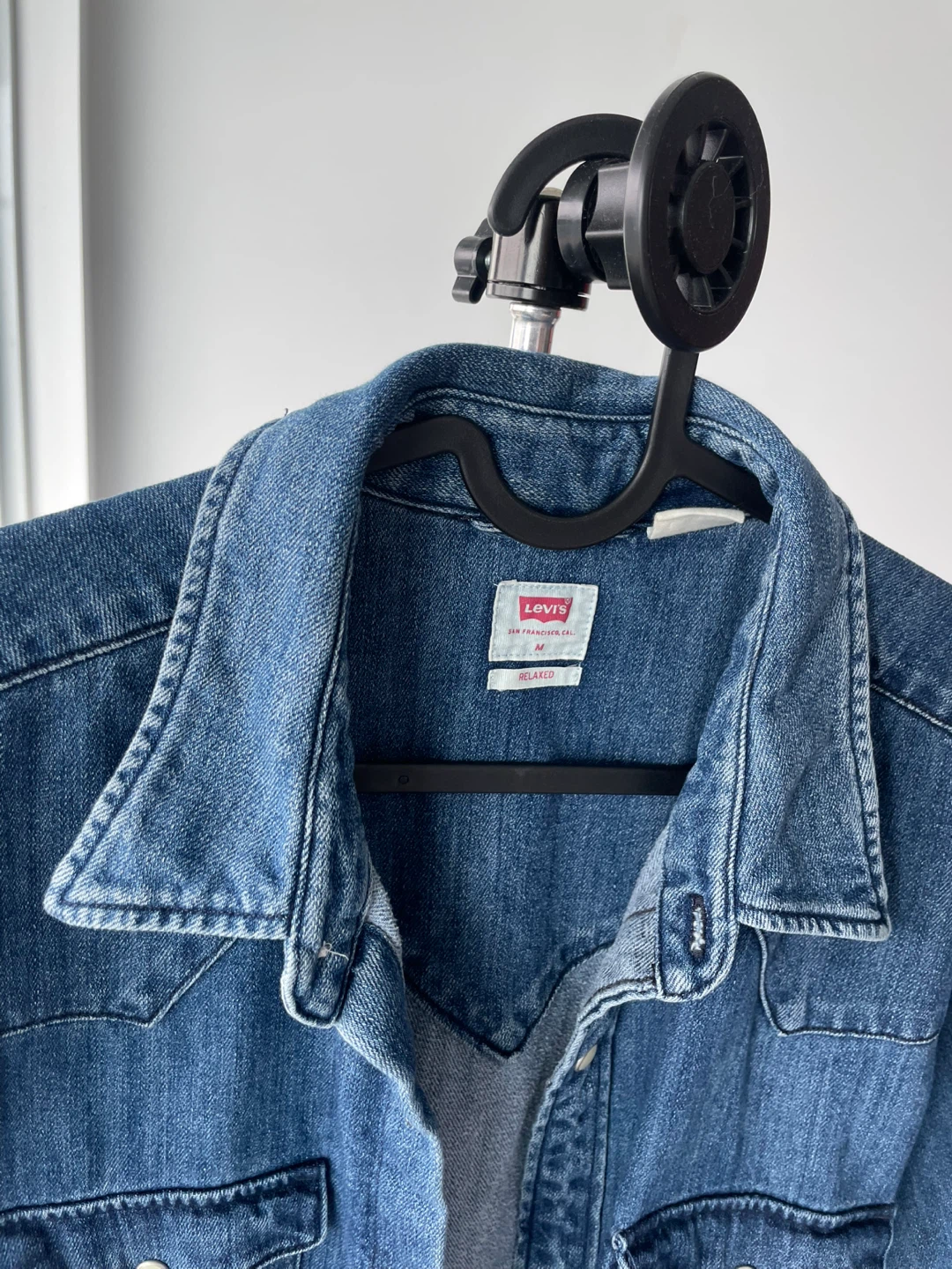 Levi's Relaxed Fit Denim Shirt - Medium - photo 3