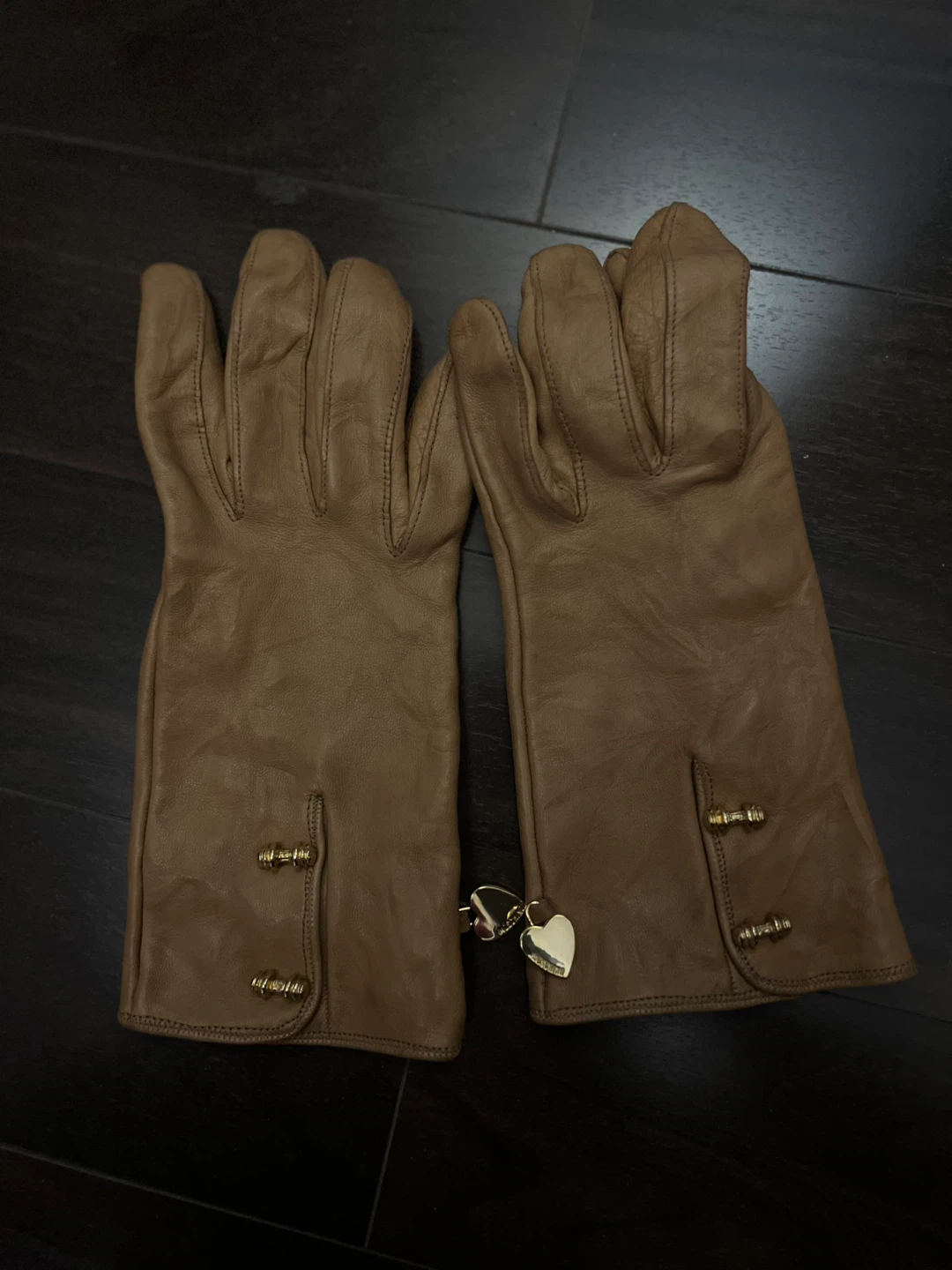 Moschino Leather Gloves with Heart Charm - photo 2