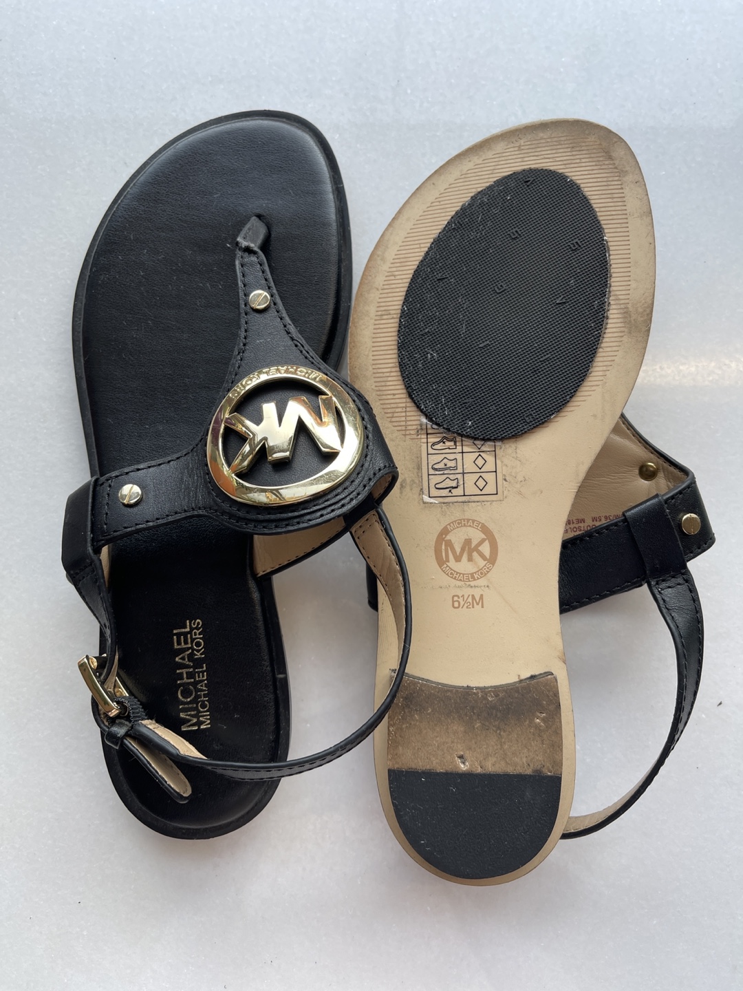 Michael Kors Black Leather Sandals - photo 2