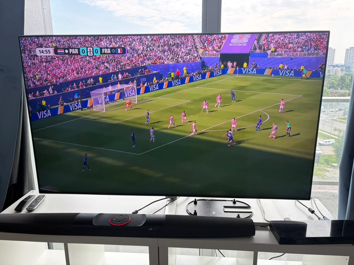 55” Samsung Q7 TV and Polk Audio Soundbar - photo 2