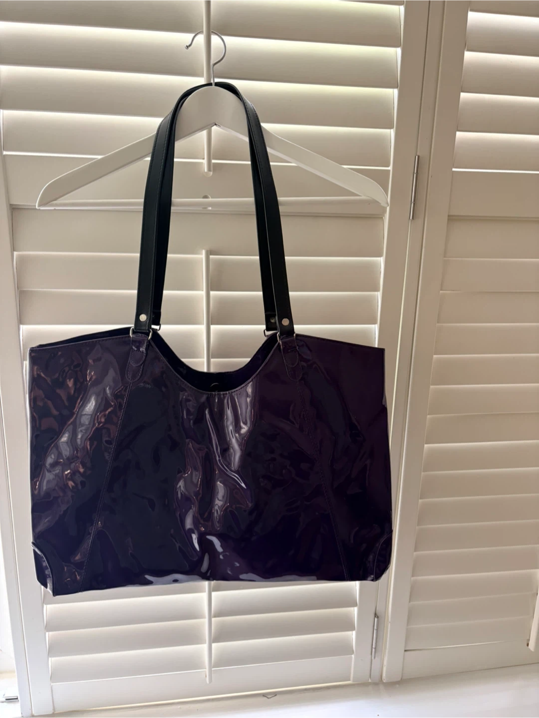 Gorgeous Purple Patent Leather Tote Bag - photo 2