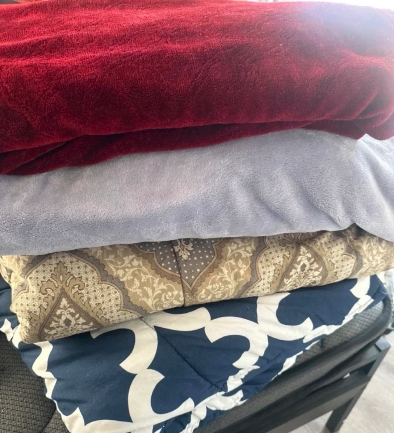 Bundle of 4 Blankets
