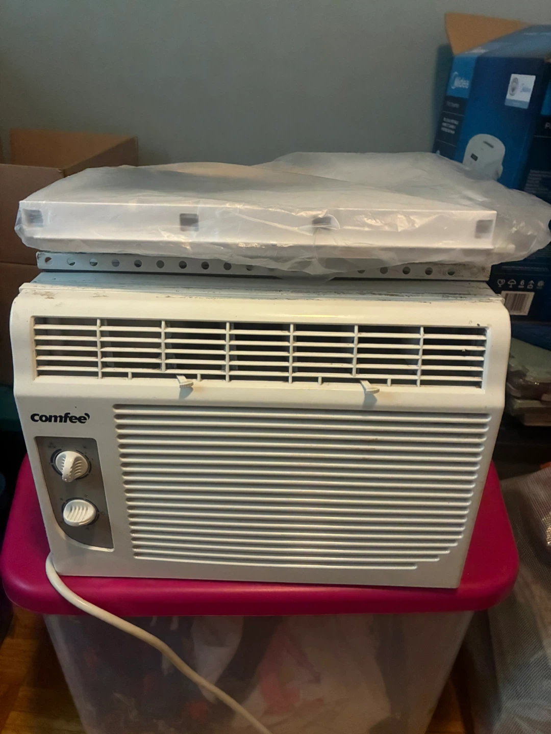 Comfee Window Air Conditioner - photo 2