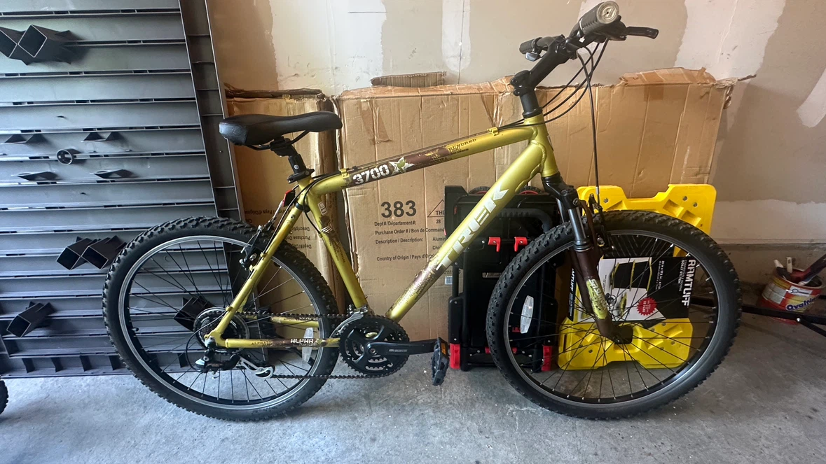 Trek 26” 3700 Mountain Bike
