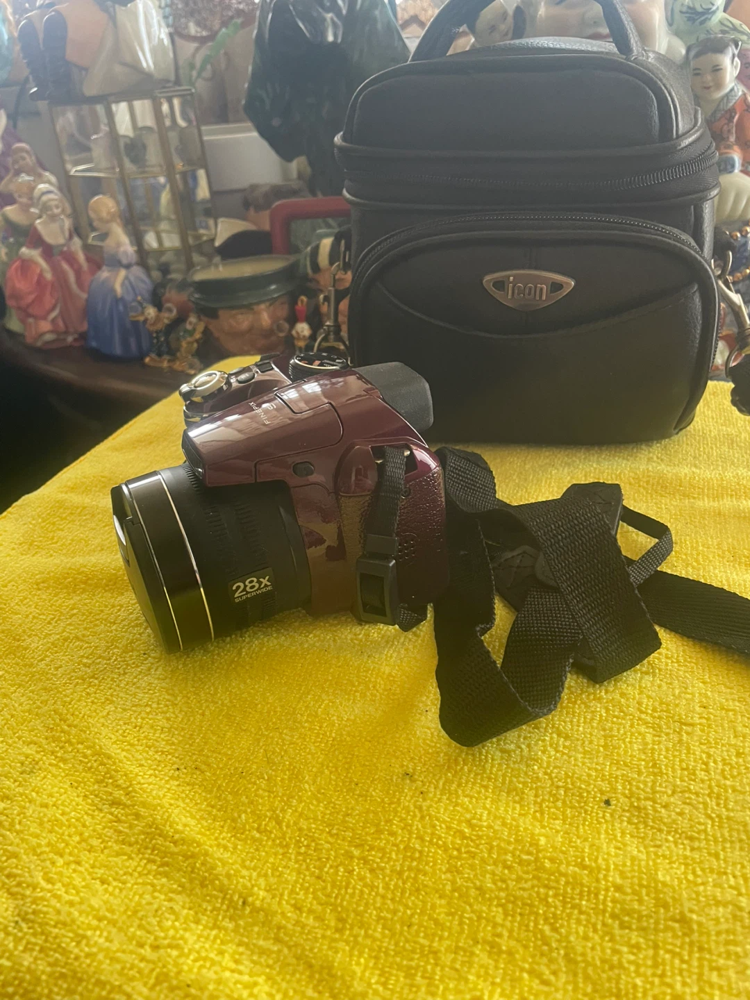 Fujifilm FinePix S400 Digital Camera with Case - photo 2