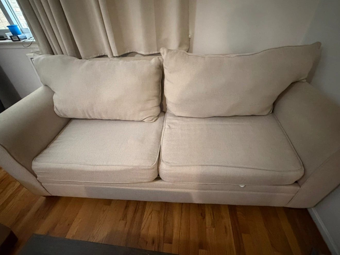 Living Room Set + Coffee Table – Great Condition - photo 3
