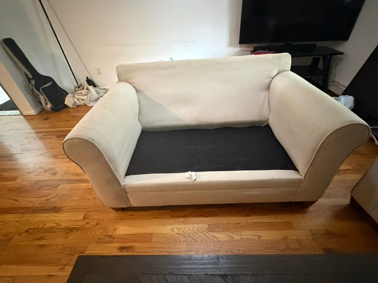 Living Room Set + Coffee Table – Great Condition - photo 4