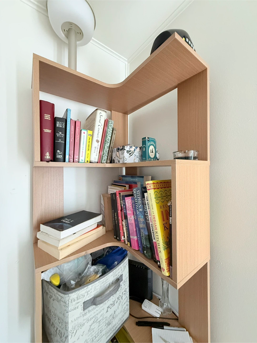 Tonchean 5 Tier Corner Bookshelf