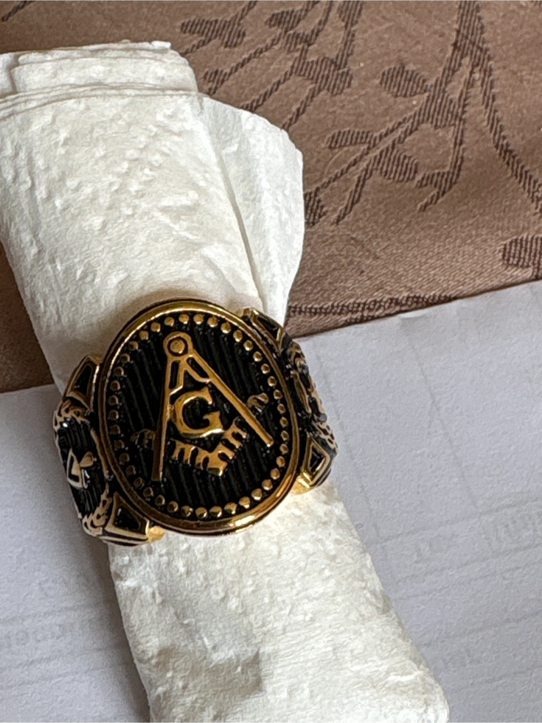 Masonic Ring Gold Tone Black Symbol