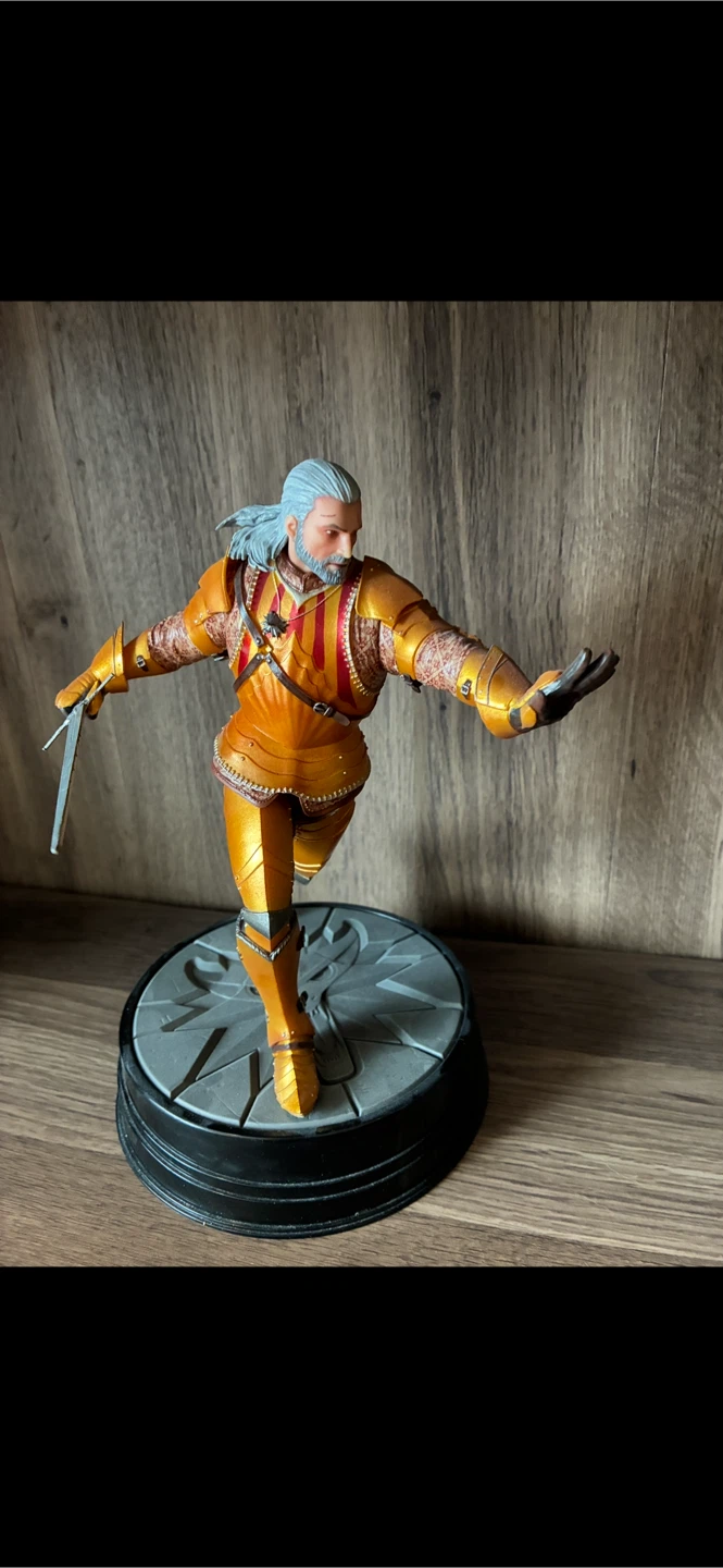 The Witcher 3 Geralt - Exclusive Dark Horse Figure