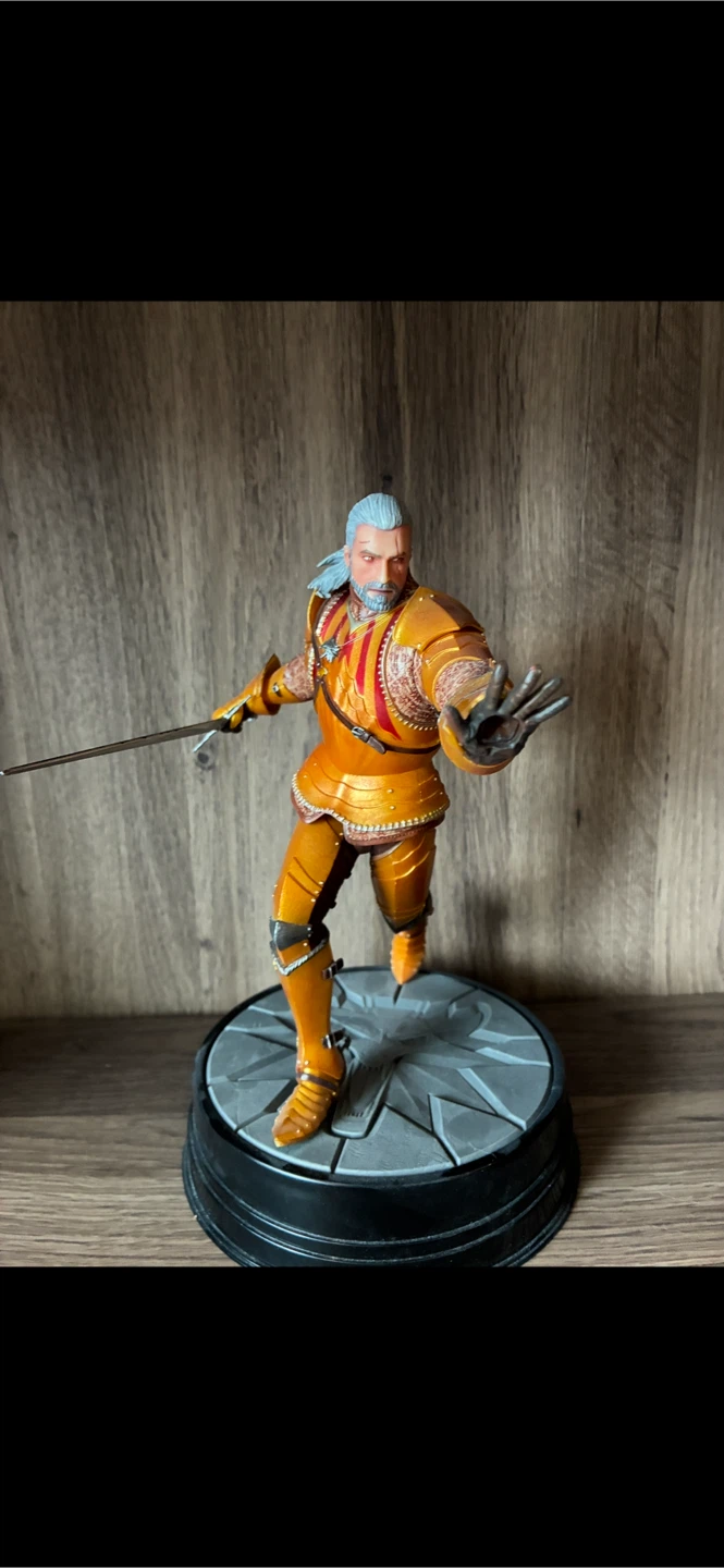 The Witcher 3 Geralt - Exclusive Dark Horse Figure - photo 2