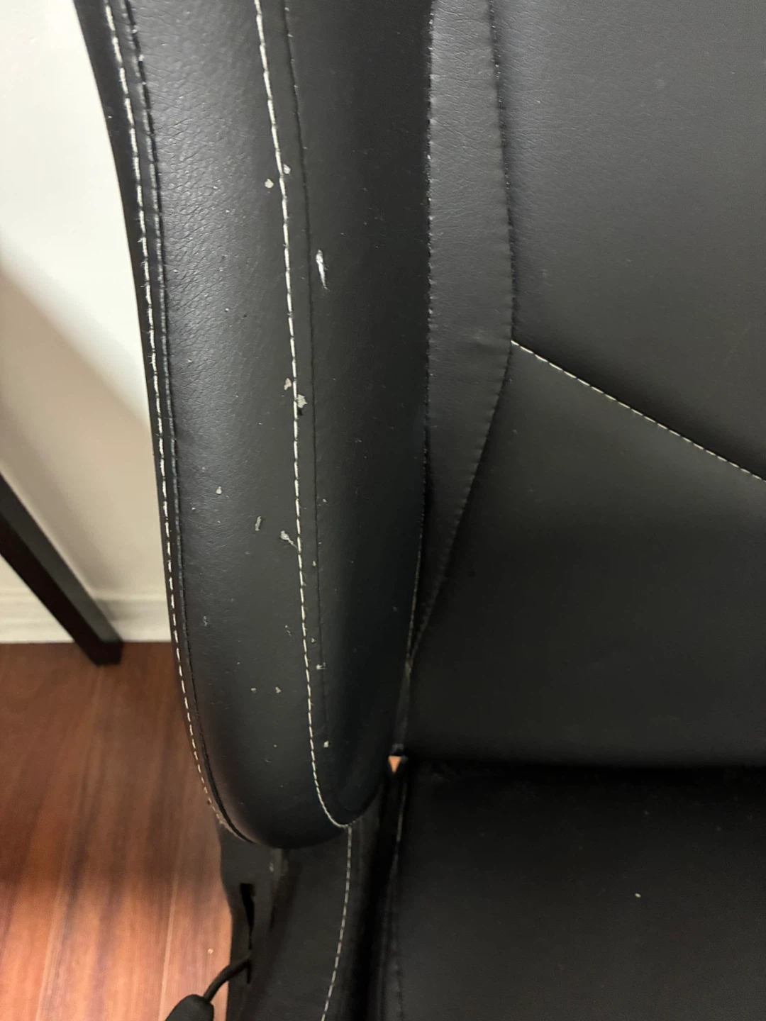 Black Gaming Chair with Footrest - photo 2