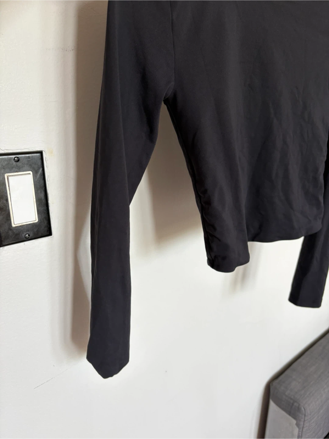 Contour Black Long Sleeve Top Babaton size s - photo 3