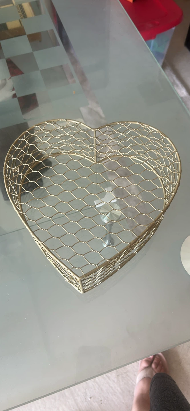 Heart-shaped wire basket - photo 3