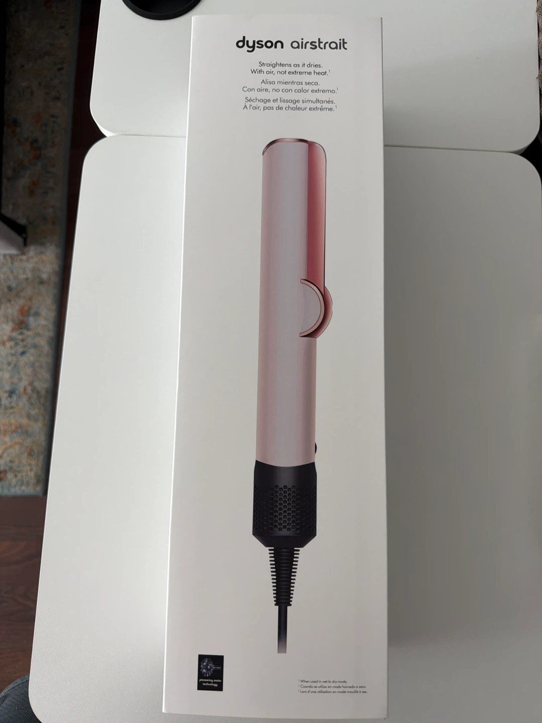 Dyson Airstrait