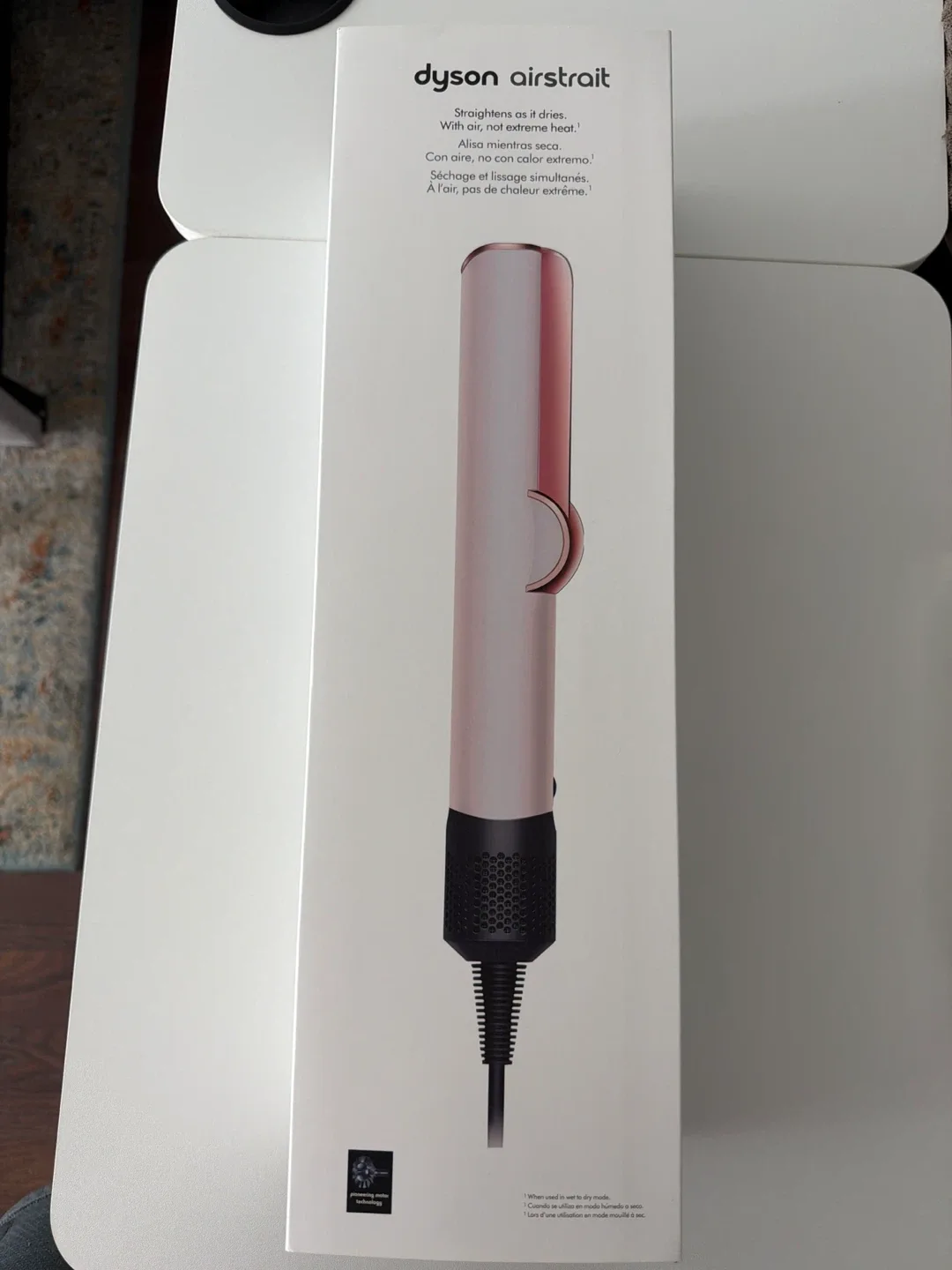 Dyson Airstrait