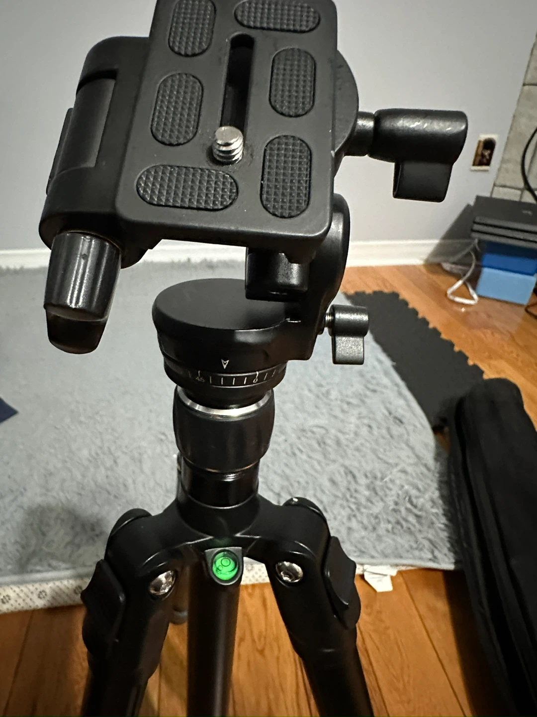 PHC-MPB65C 2-in-1 tripod and monopod combo - photo 2
