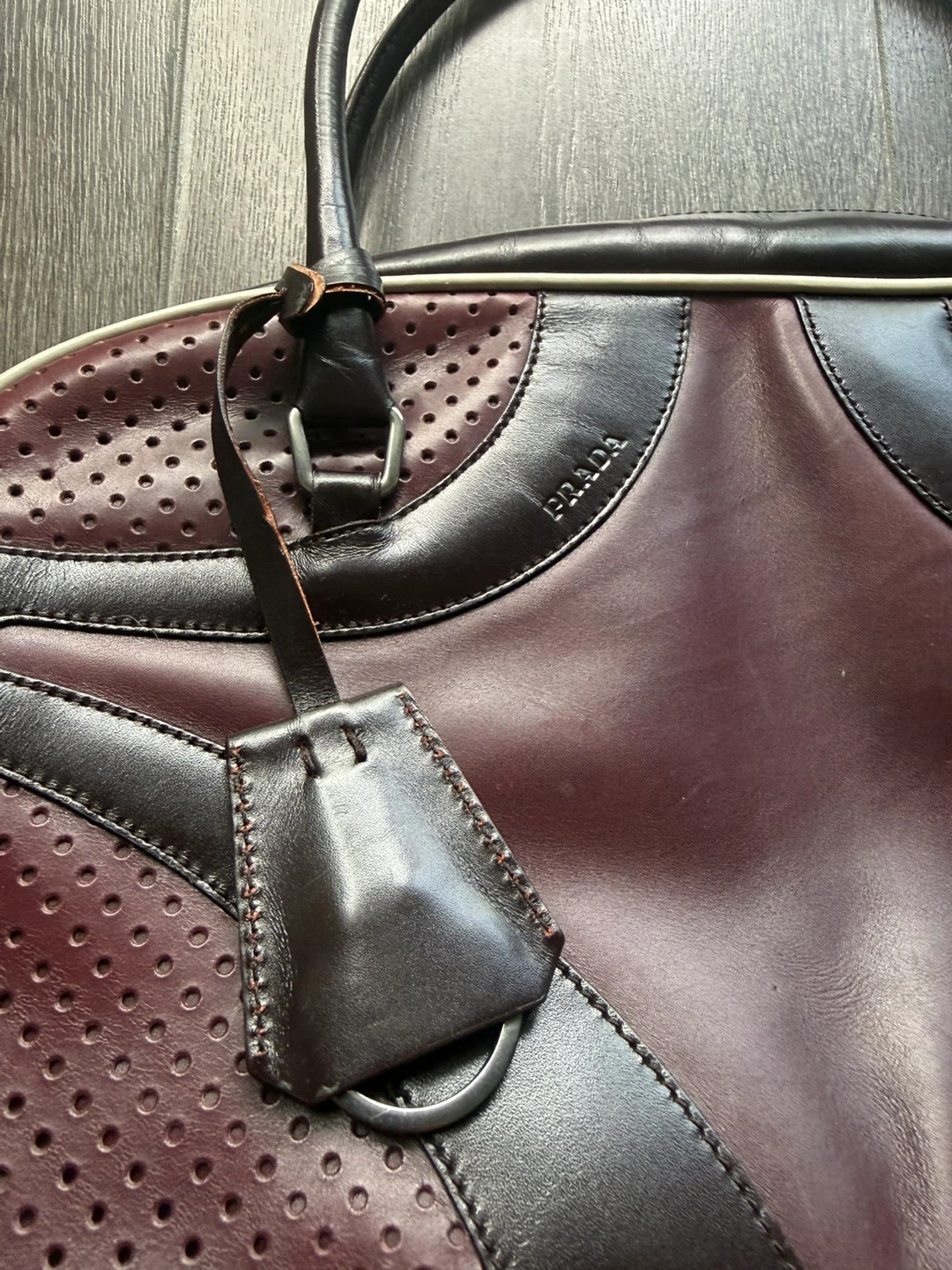 PRADA Burgundy Vitello Drive leather bowling handbag - photo 2